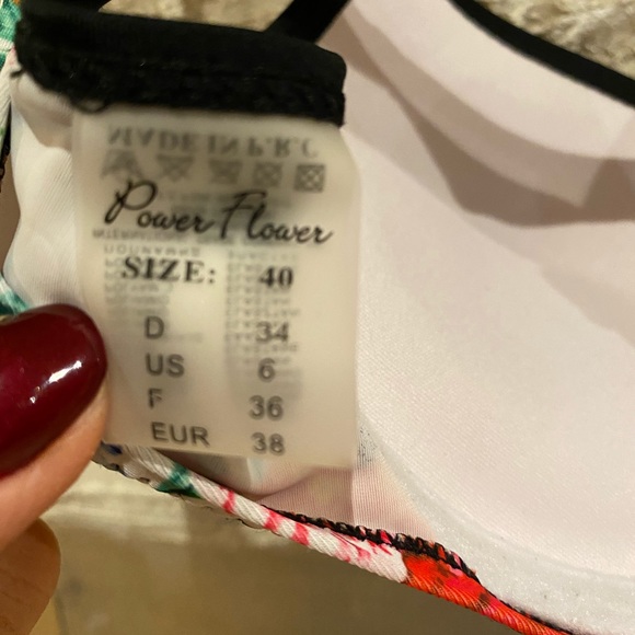 💋2/$20💋 BIKINI TOP 👙 - Picture 3 of 3